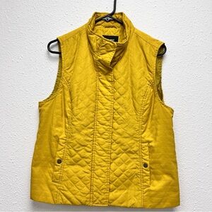 Nine West quilted vest in green/yellow color size large